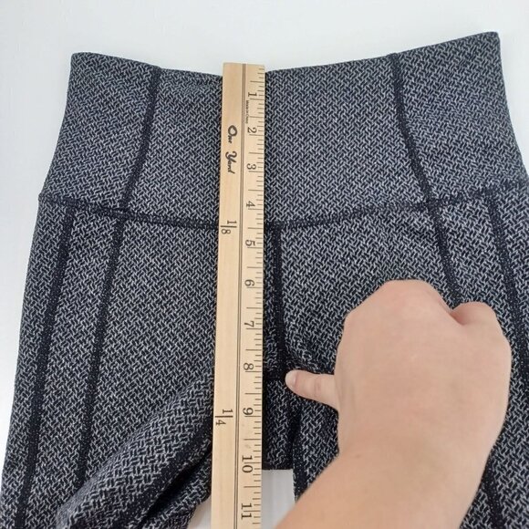 Athleta High Waist Criss Cross Power Up 7/8 Leggings Gray Herringbone Women's XS - Picture 10 of 11